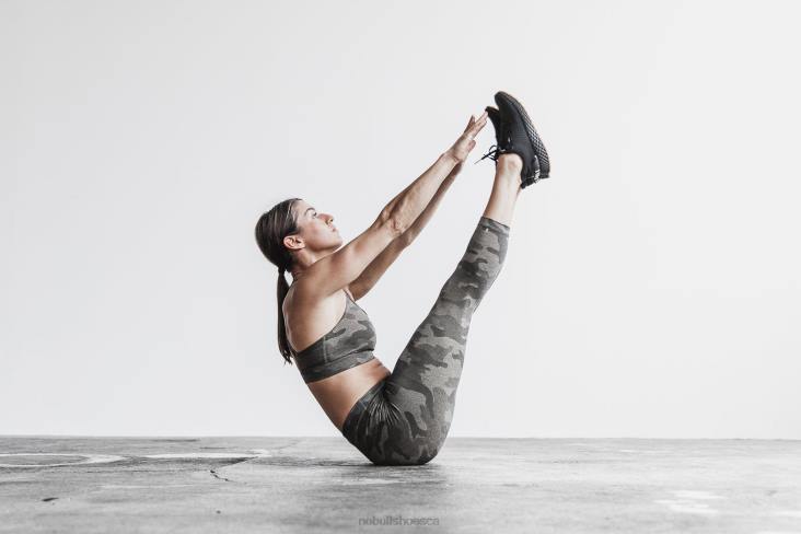 6DJZ1095 Women High-Rise Crop Nobull