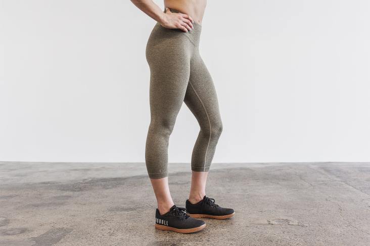 6DJZ1096 Women High-Rise Crop Nobull