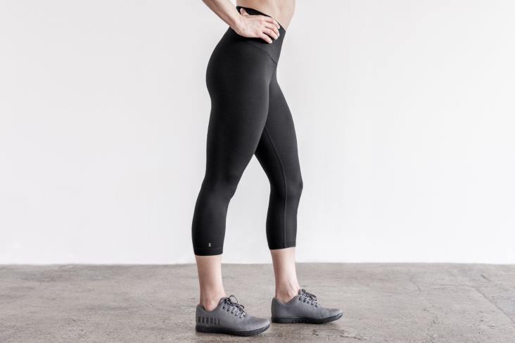 6DJZ1104 Women High-Rise Crop Nobull