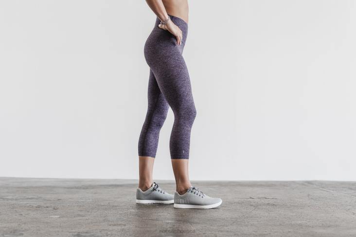 6DJZ1117 Women High-Rise Crop Nobull