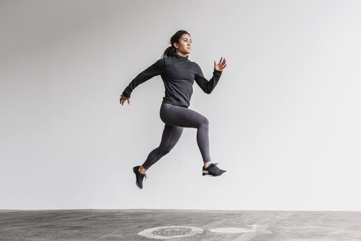 6DJZ1174 Women Performance Pullover Hoodie Nobull