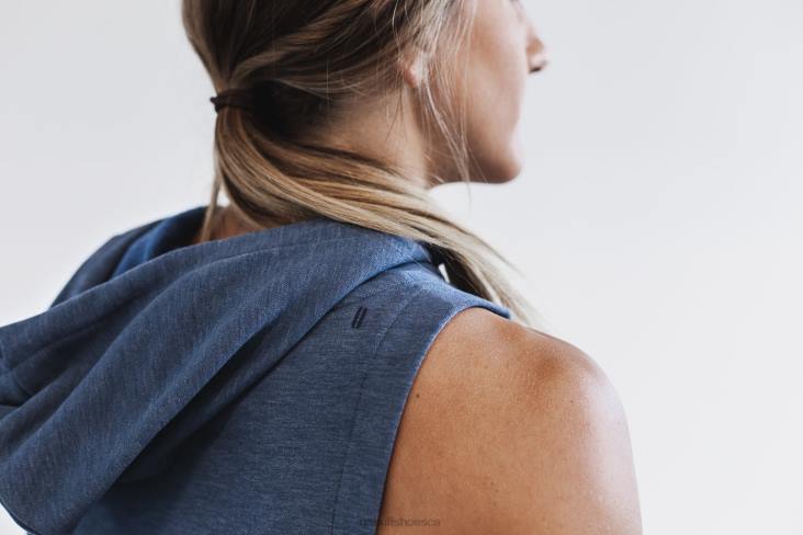 6DJZ1197 Women Microplush Sleeveless Hoodie Nobull