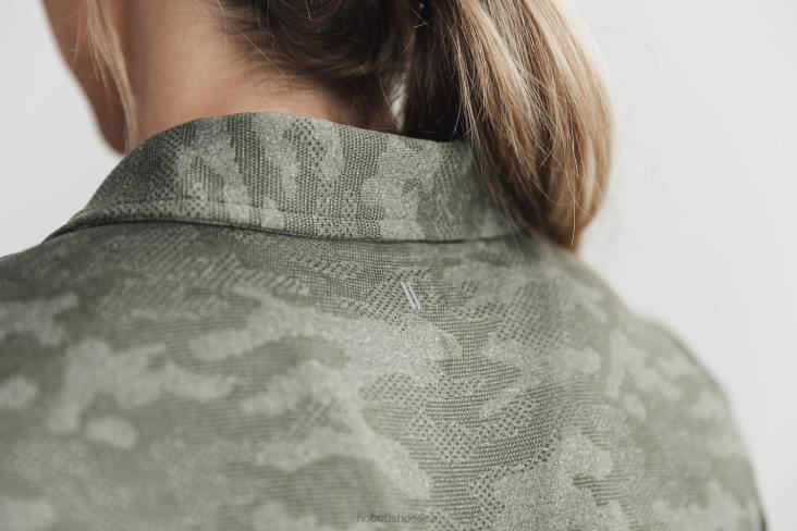 6DJZ1329 Women Lightweight Textured Polo Nobull