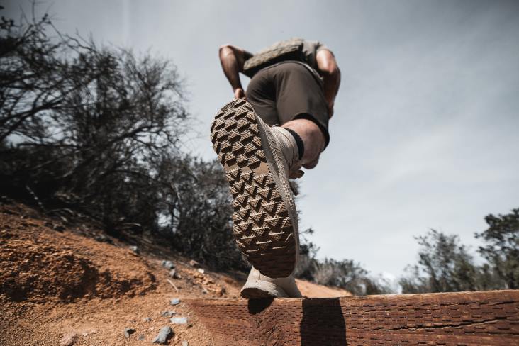 6DJZ137 Men Twill Utility Trail Runner Nobull