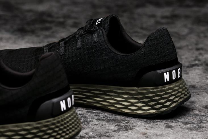 6DJZ146 Men Black Ivy Ripstop Runner Nobull