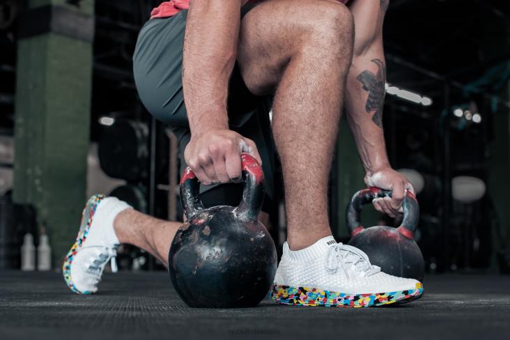 6DJZ161 Men White Wild Knit Runner Nobull