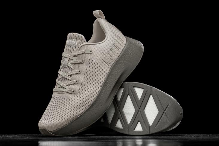 6DJZ167 Men Ivory Dark Fallen Rock Runner+ Nobull