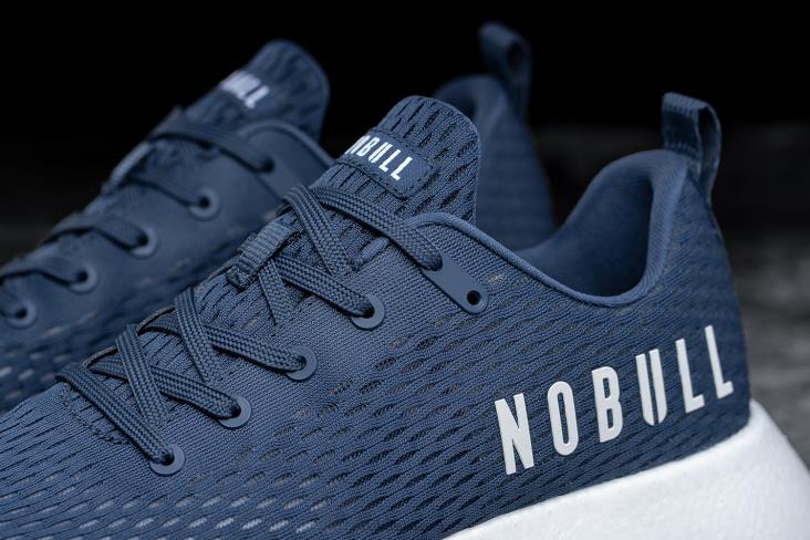 6DJZ183 Men Navy White Runner+ Nobull