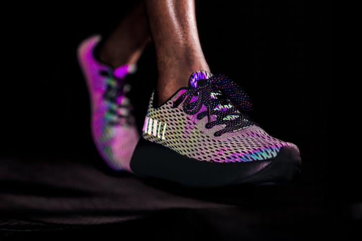 6DJZ191 Men Black Iridescent Runner+ Nobull