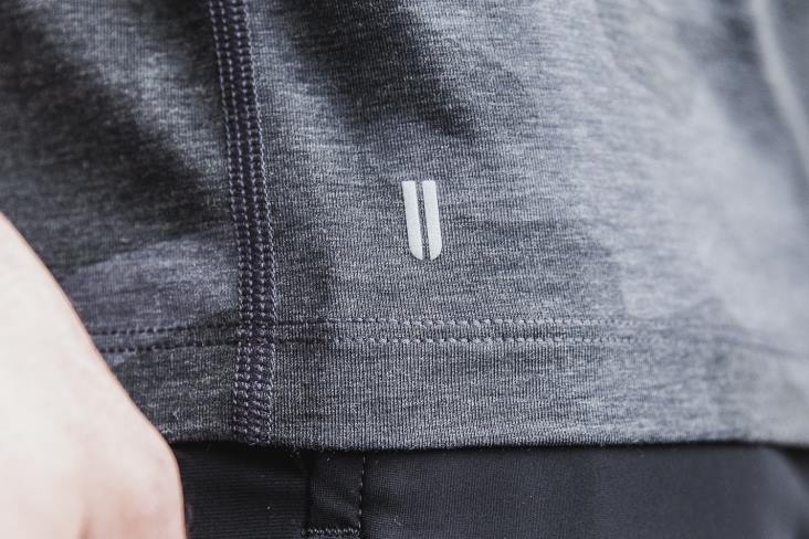 6DJZ318 Men Tee Nobull