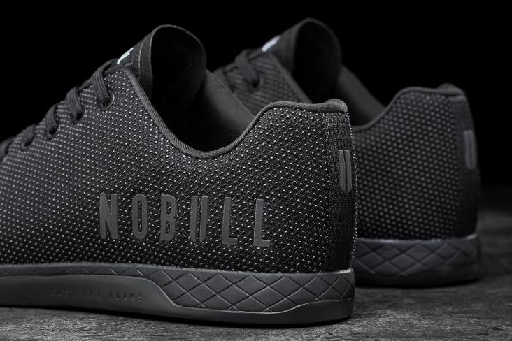 6DJZ509 Women Black Trainer Nobull