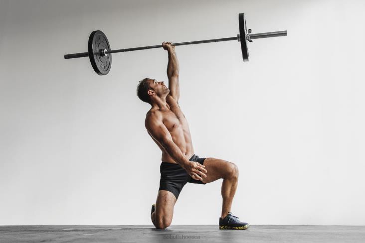 6DJZ56 Men Navy Radial Trainer Nobull