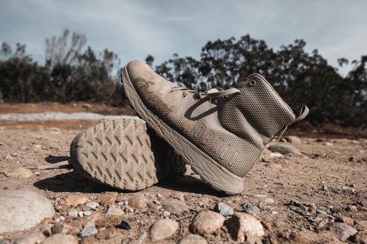 6DJZ572 Women Twill Utility Trail Runner Nobull