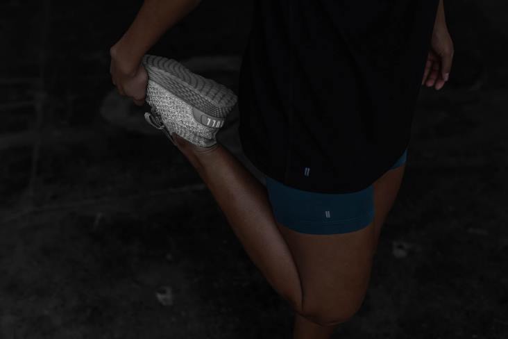 6DJZ575 Women Dark Grey Reflective Knit Runner Nobull