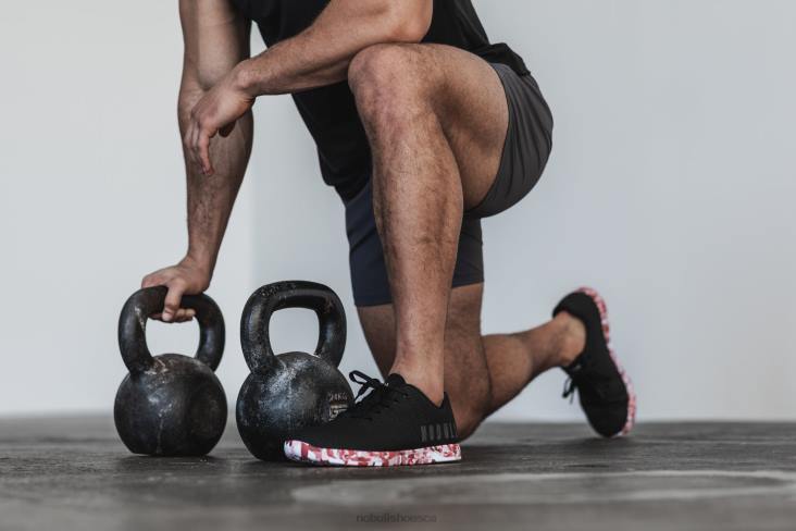 6DJZ60 Men Wild Berry Trainer Nobull