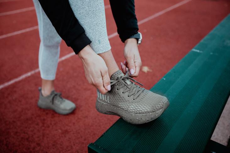 6DJZ615 Women Dark Grey Surface Runner+ Nobull