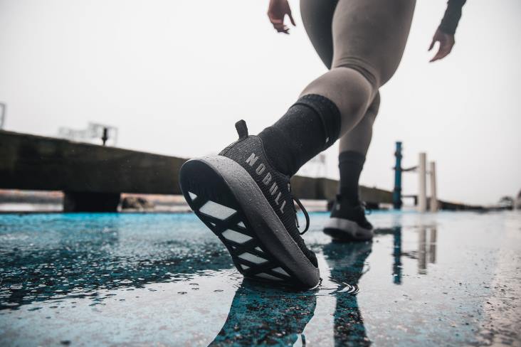 6DJZ617 Women Black Asphalt Gore-Tex Runner+ Nobull