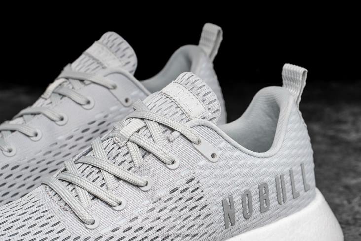 6DJZ618 Women Arctic Grey Runner+ Nobull