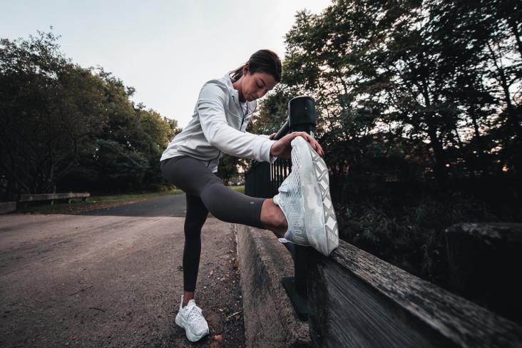 6DJZ622 Women White Camo Runner+ Nobull