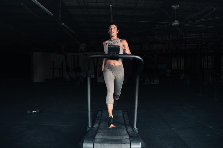 6DJZ624 Women Black Gum Runner+ Nobull