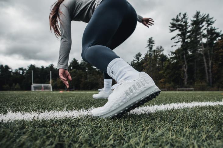 6DJZ637 Women White Arctic Turf Trainer Nobull