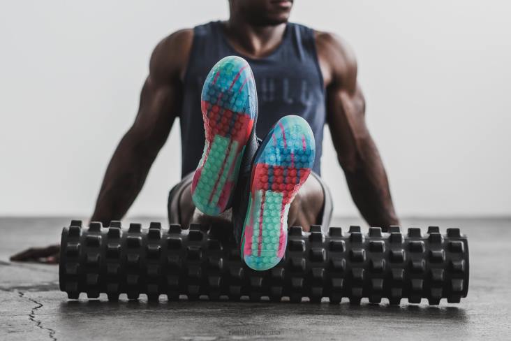 6DJZ82 Men Navy Lightning Trainer Nobull