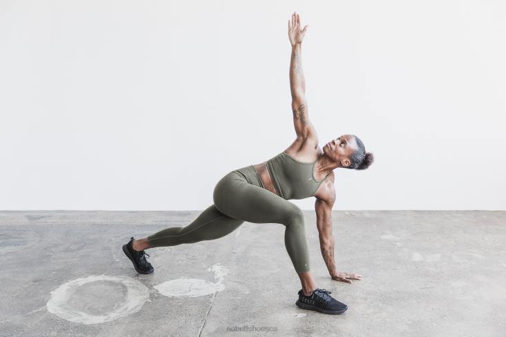 6DJZ966 Women Halter Sports Bra Nobull