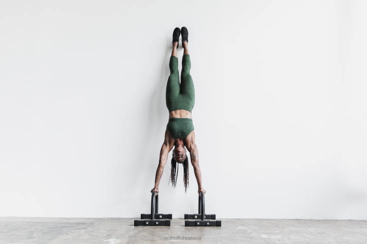 6DJZ968 Women Halter Sports Bra Nobull