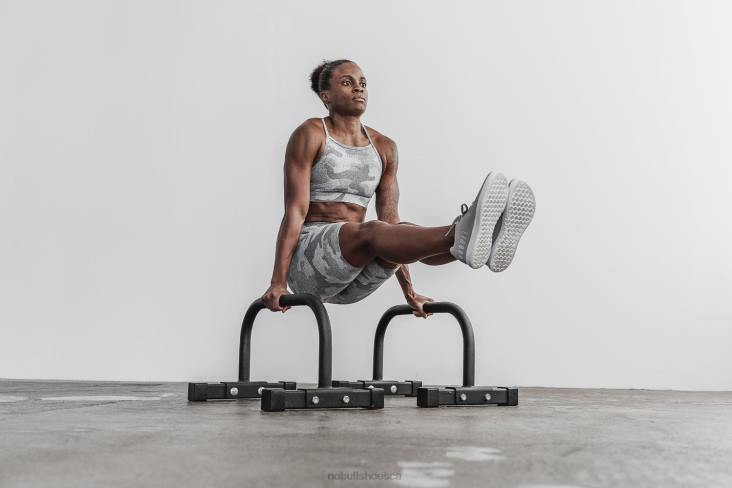 6DJZ927 Women High-Neck Sports Bra Nobull