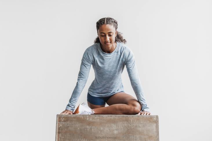 6DJZ1152 Women Lightweight Textured Long Sleeve Tee Nobull